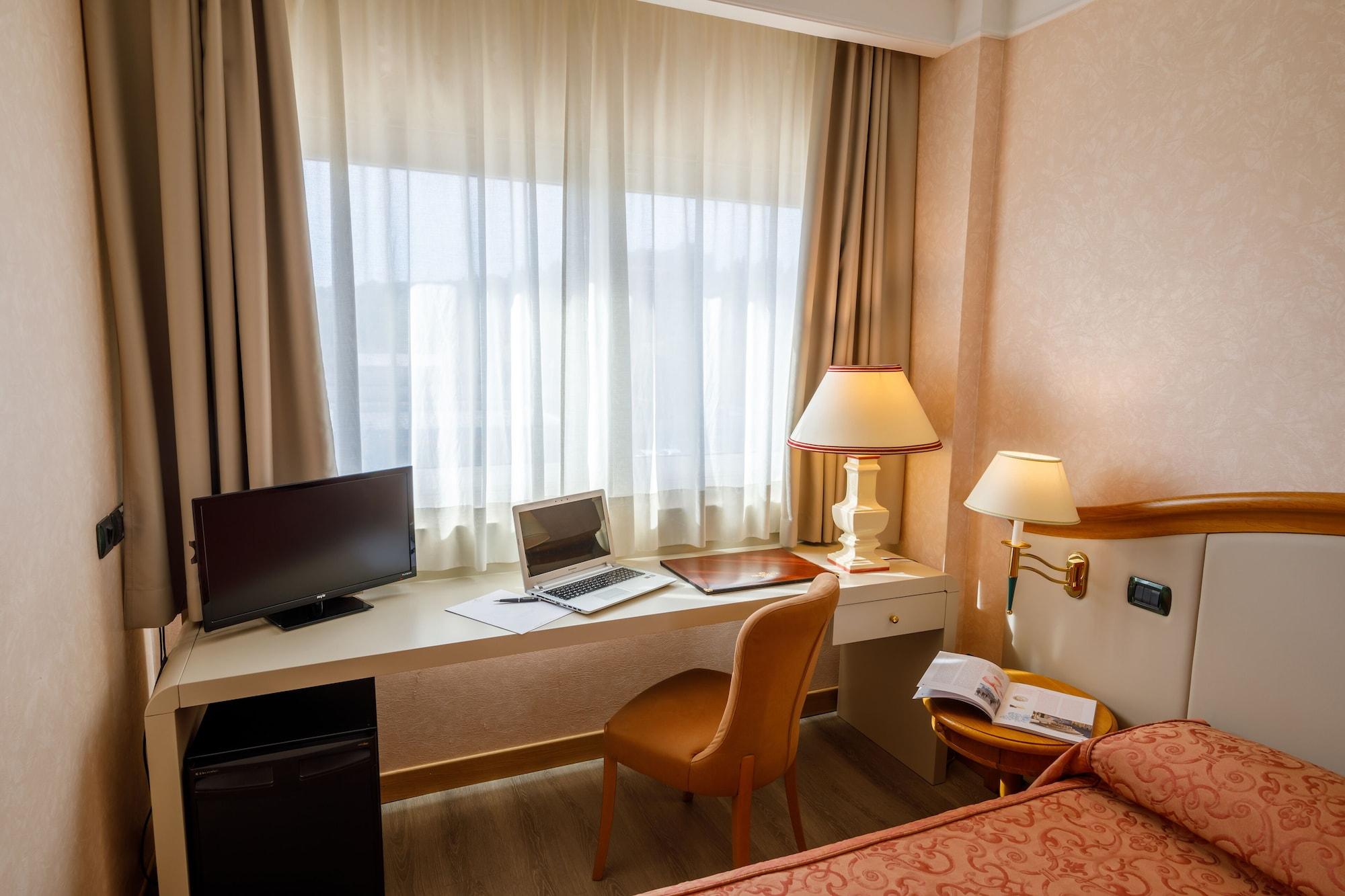 Perugia Plaza Hotel Экстерьер фото