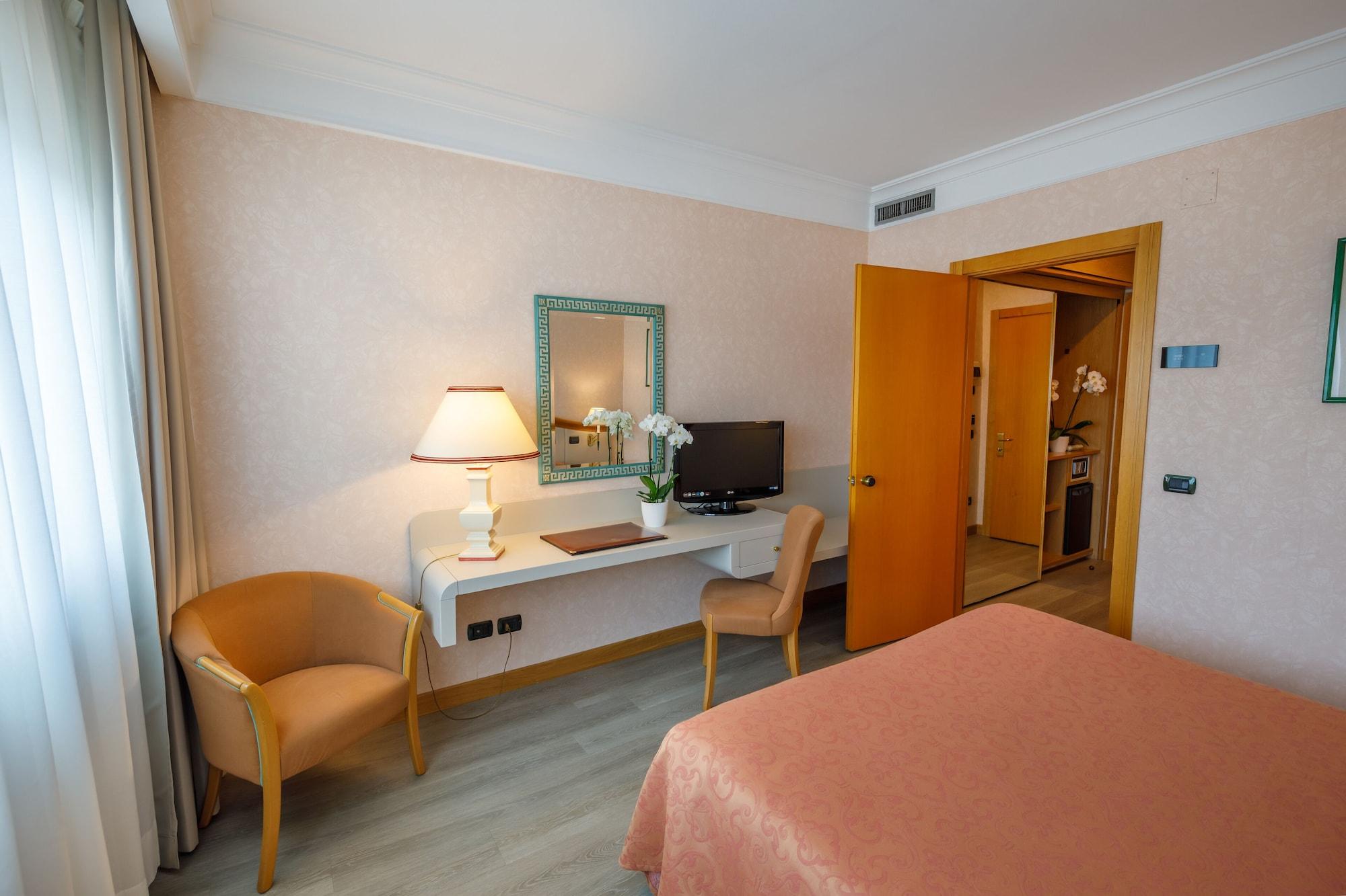 Perugia Plaza Hotel Экстерьер фото