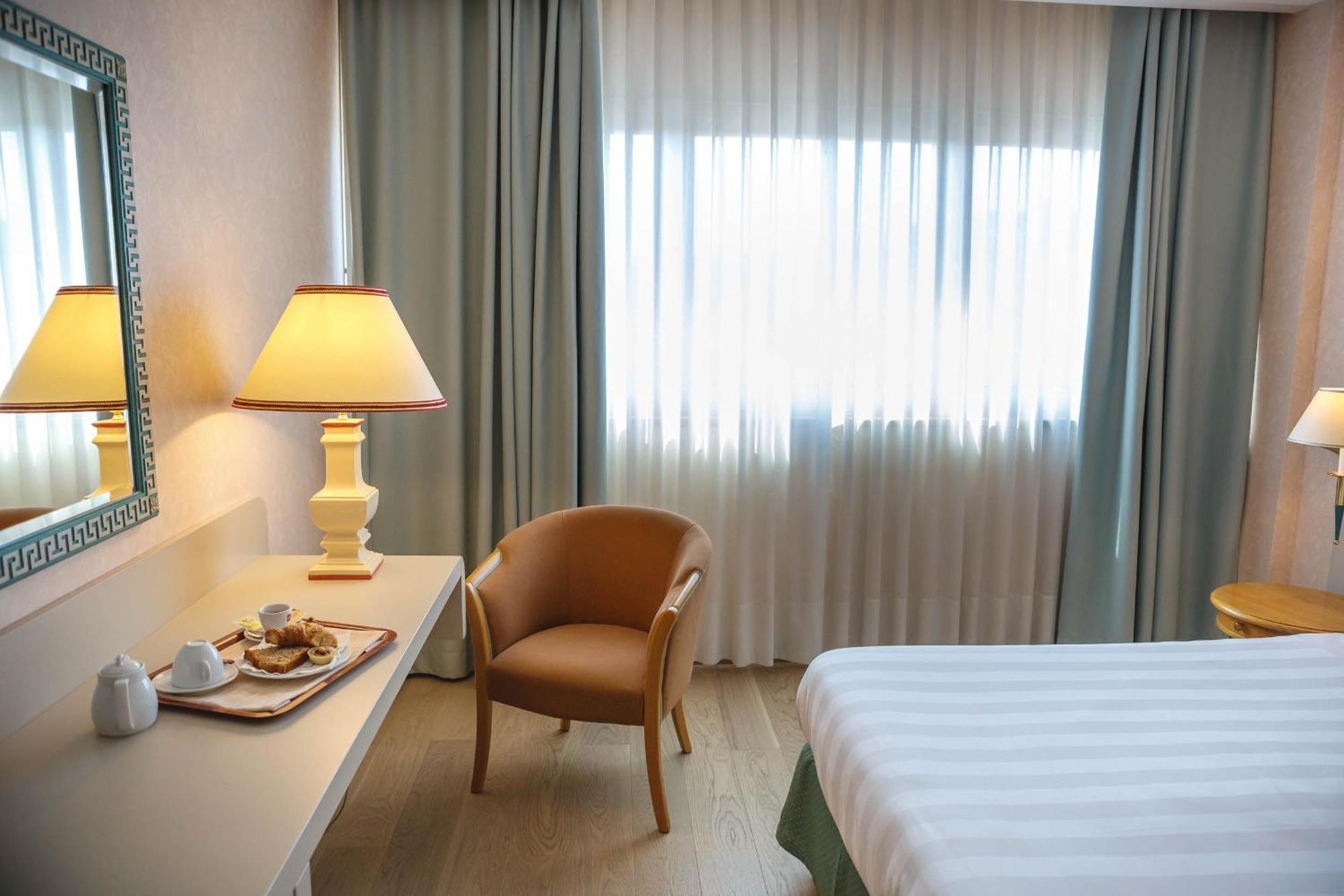 Perugia Plaza Hotel Экстерьер фото