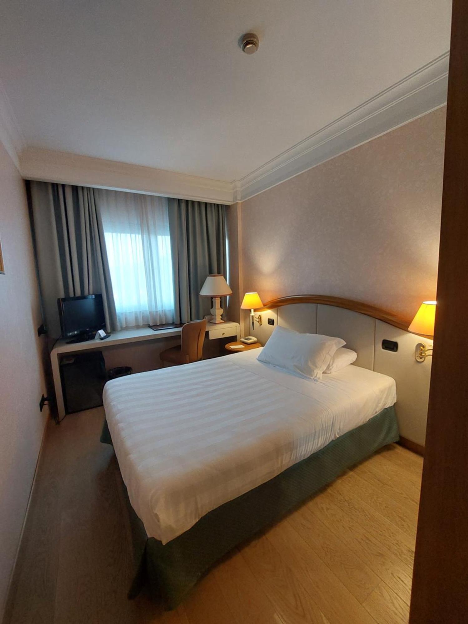 Perugia Plaza Hotel Экстерьер фото